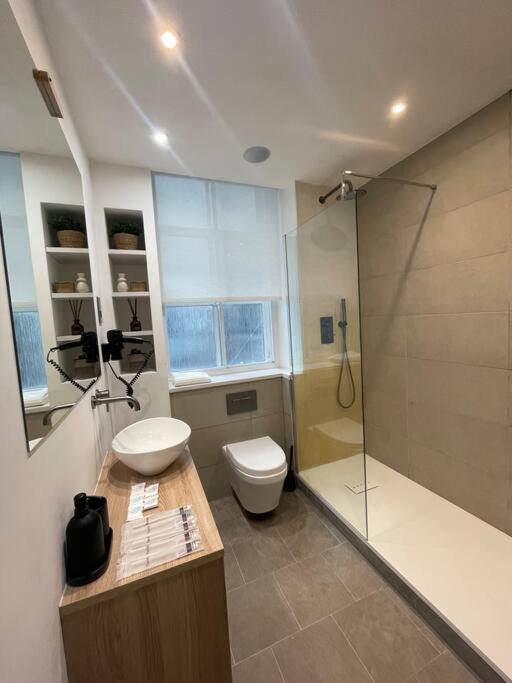 Stylish City-Centre Apartment With Balcony Liverpool Exteriör bild