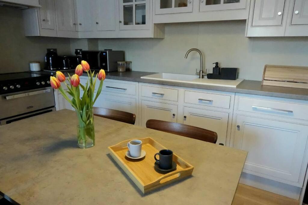Stylish City-Centre Apartment With Balcony Liverpool Exteriör bild