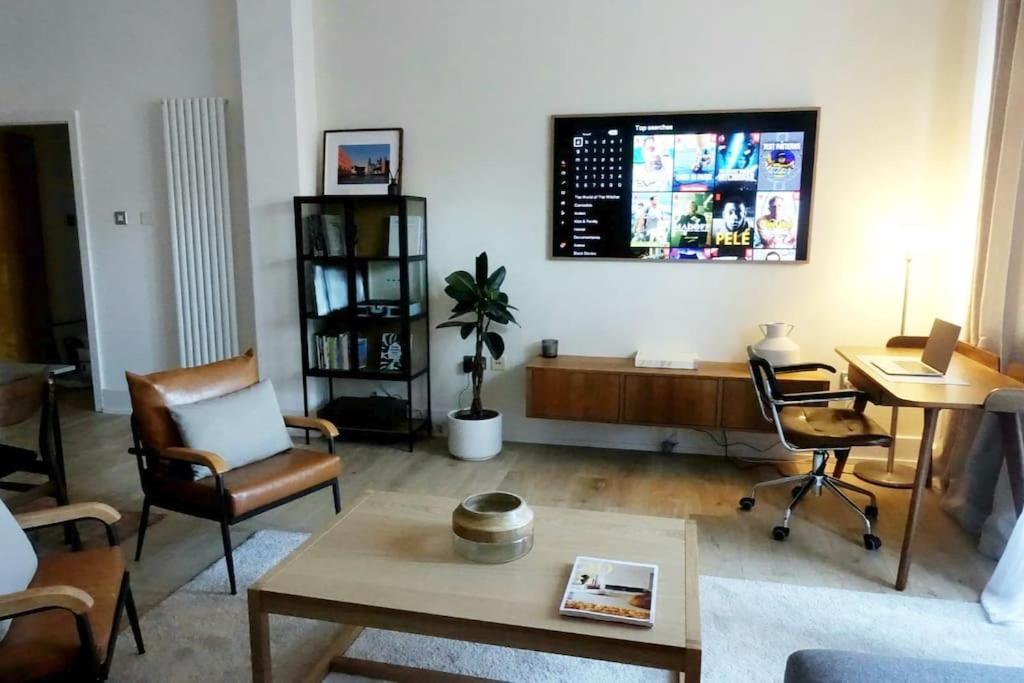 Stylish City-Centre Apartment With Balcony Liverpool Exteriör bild